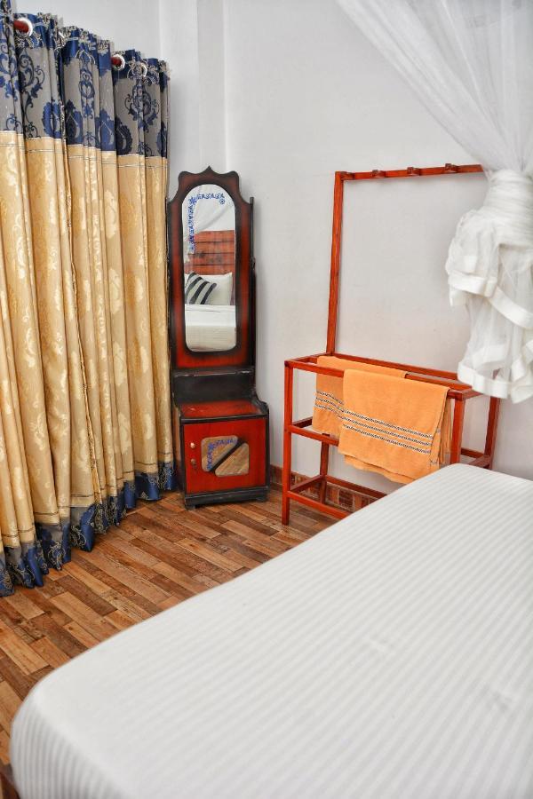 Maleesha Homestay Ella Luaran gambar
