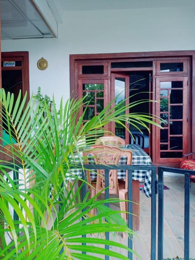 Maleesha Homestay Ella Luaran gambar